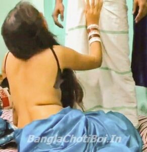 পর্দানশীন ধার্মিক মা - ১